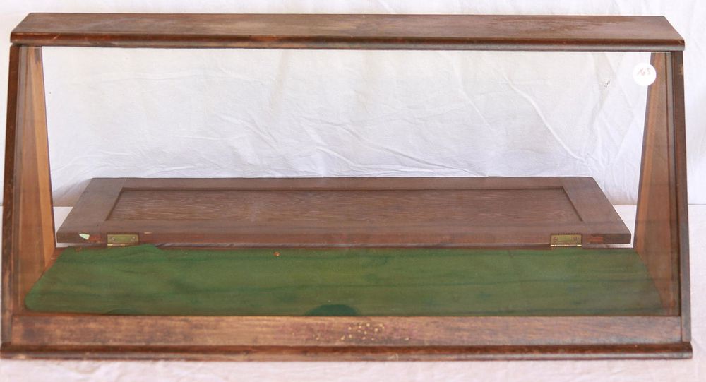 Lot 163: Keen Kutter Display Case