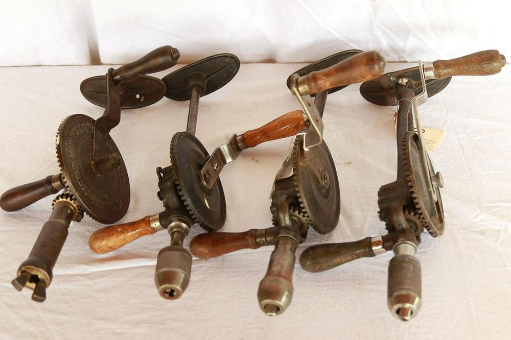 Lot 227: (4) Hand Drills
