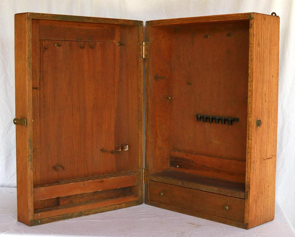 Lot 241: Stanley Upright Tool Cabinet