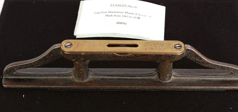 Lot 265: 9" Stanley #43 Machinist Plumb & Level