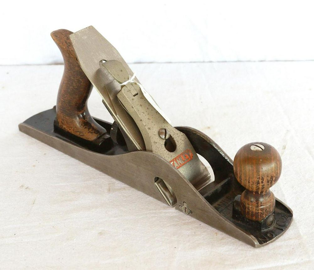 Lot 280: WWII Stanley #10¼ Rabbet Plane