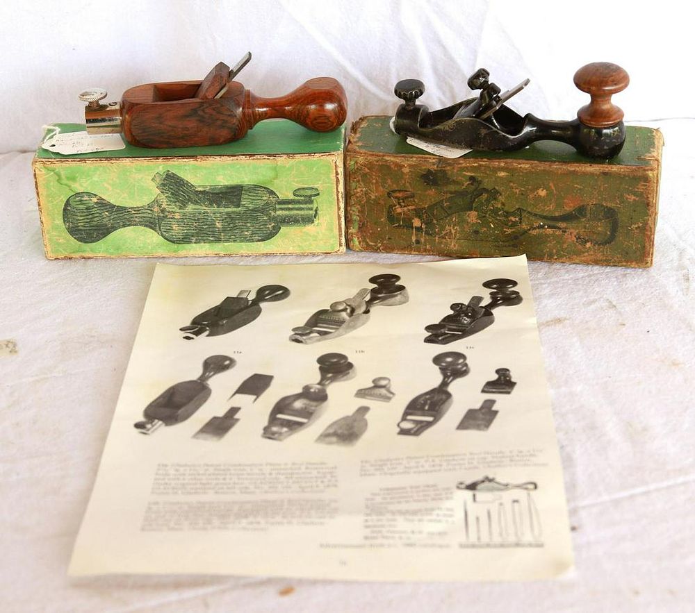 Lot 296: (2) Gladwins Combination Tools