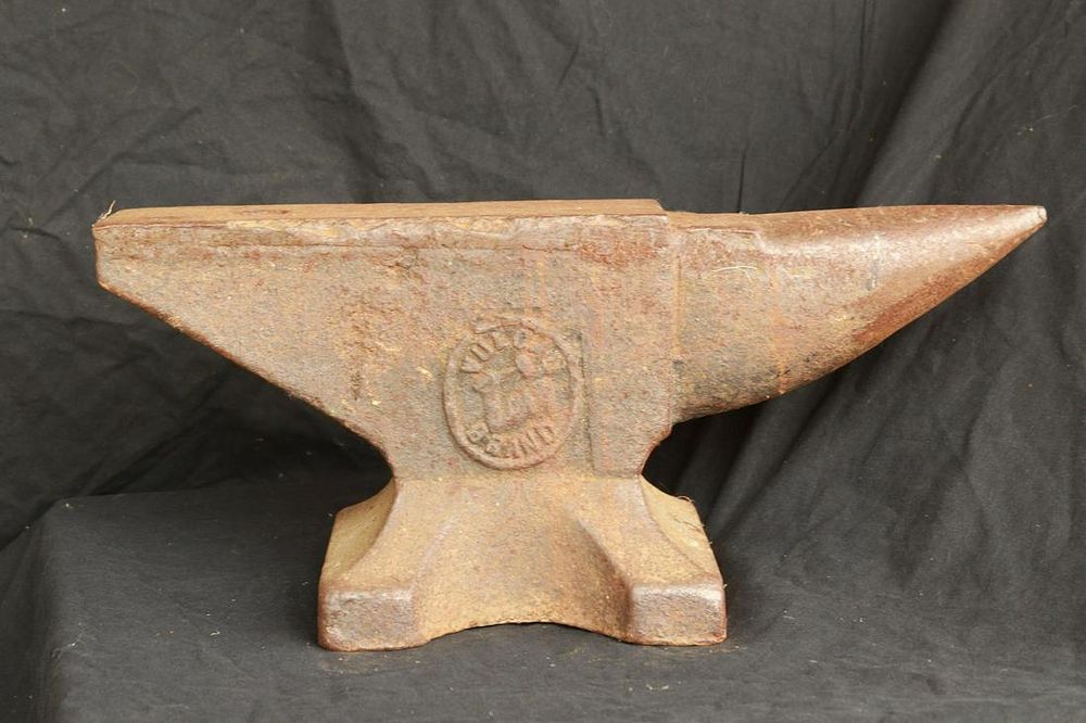 Lot 404: Vulcan #6 Anvil