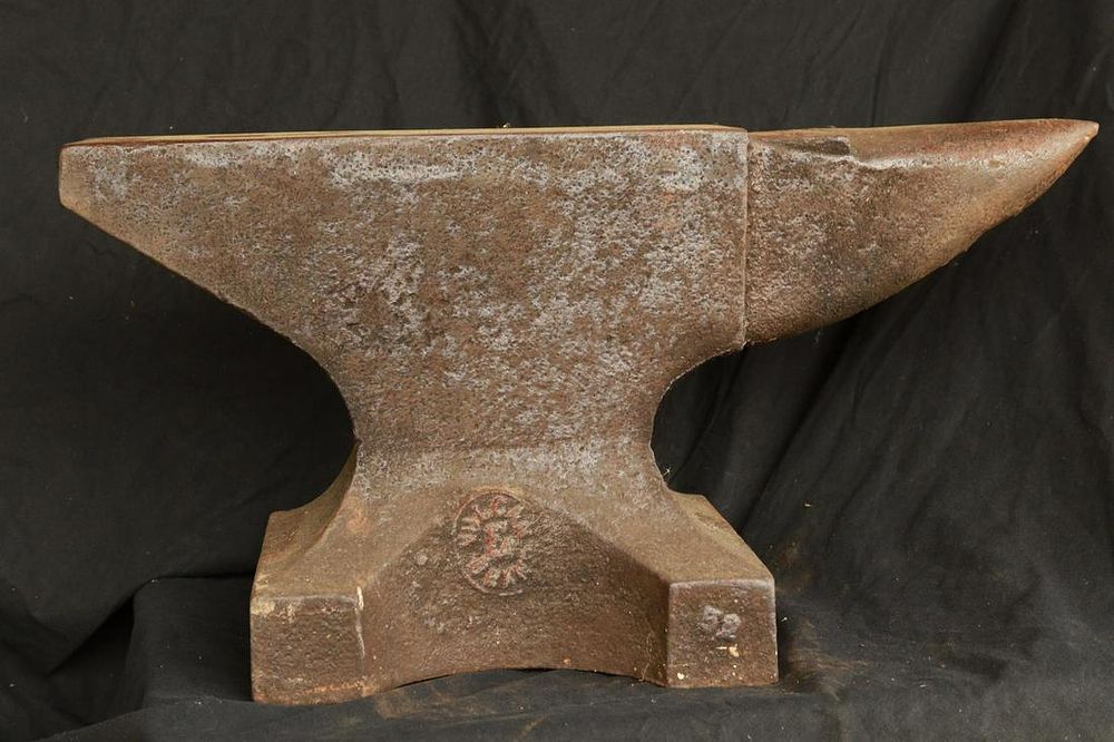 Lot 409: I.I. & B Co. / Vulcan  #13 Anvil