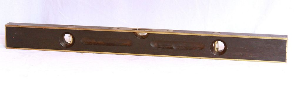 Lot 419: 28" Goodell Pratt Brass Bound Plumb & Level