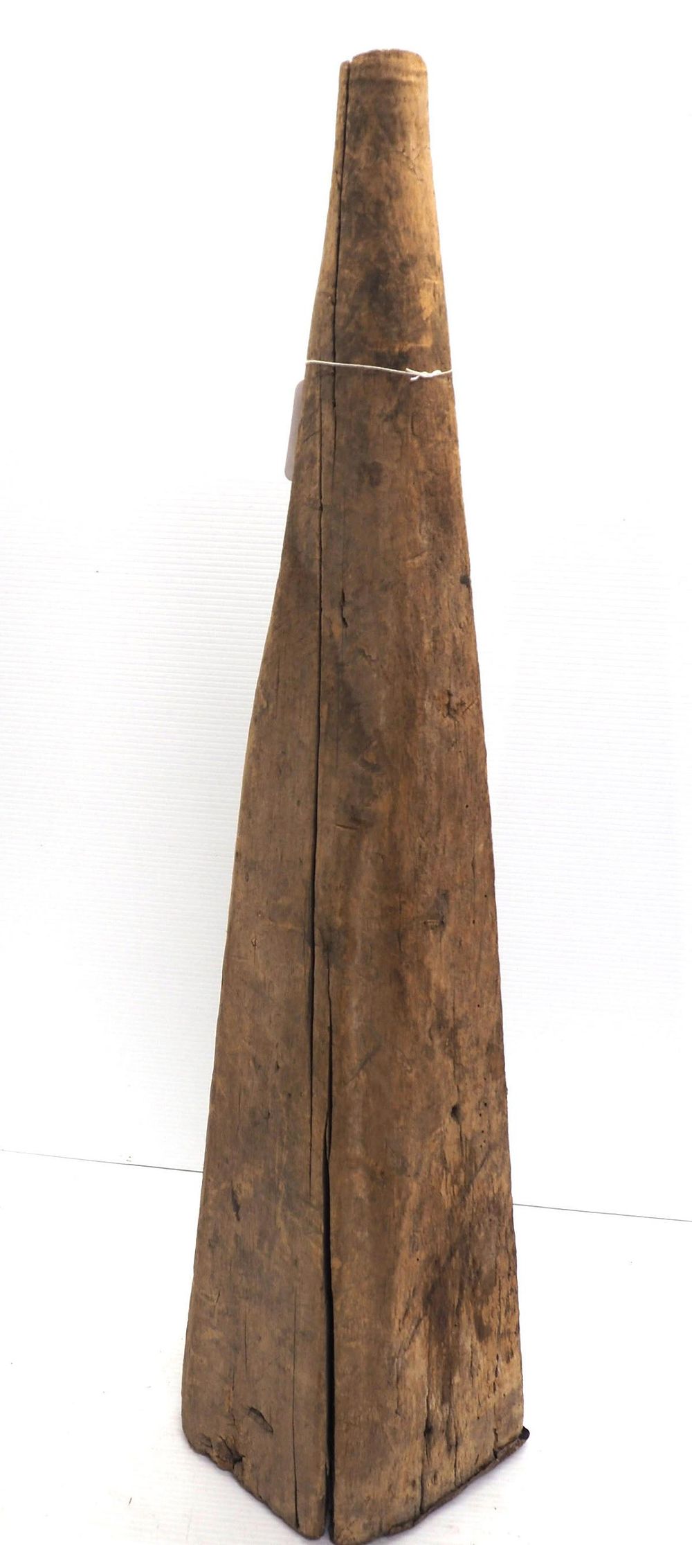 Lot 1067: Wooden "what is it?" tool
