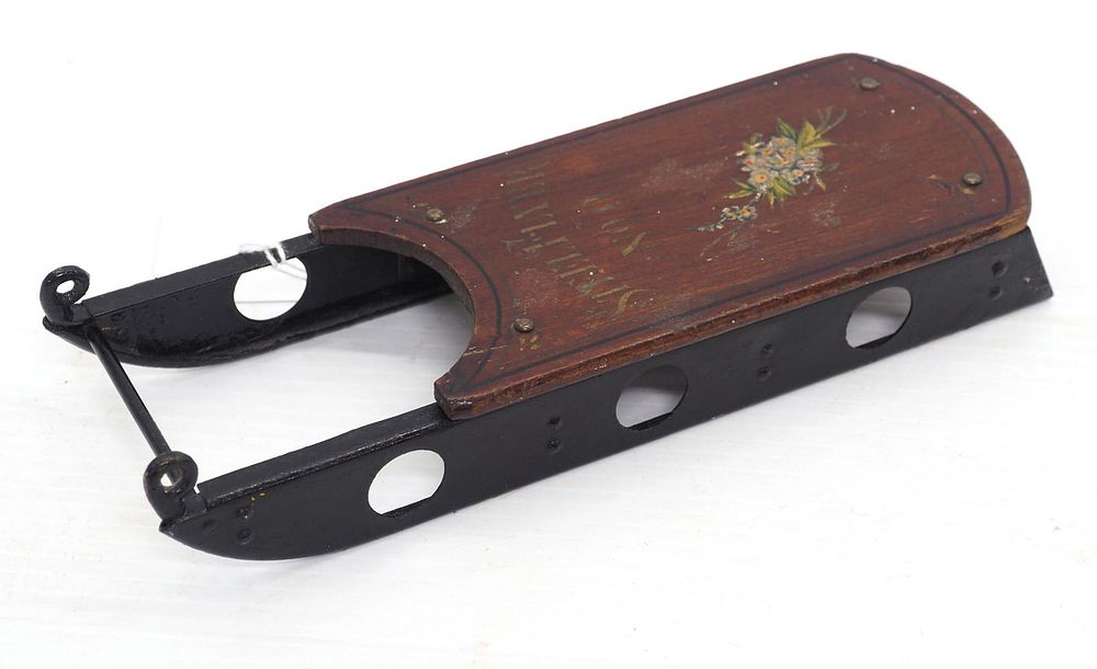 Lot 1088: Salesman sample Steel Flyer No.0 sled