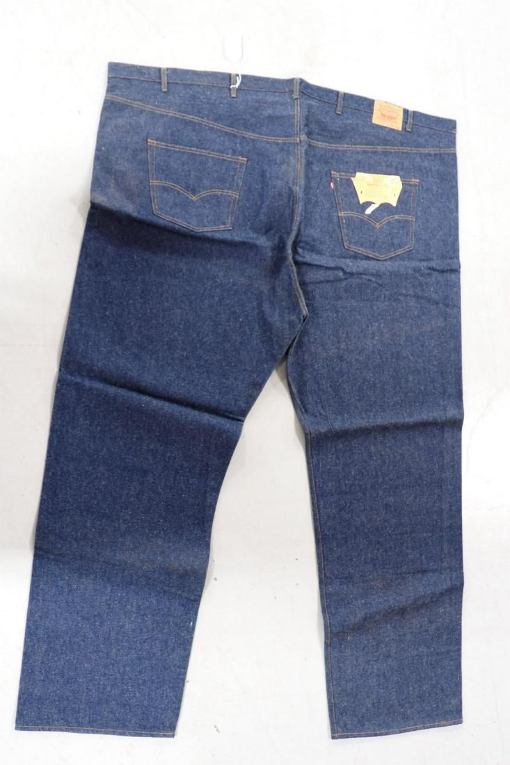 Lot 1090: Oversized Levi Strauss store display blue jeans