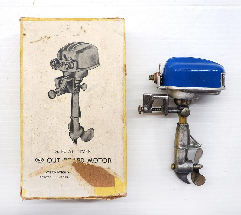 Lot 1111: K&O toy boat motor