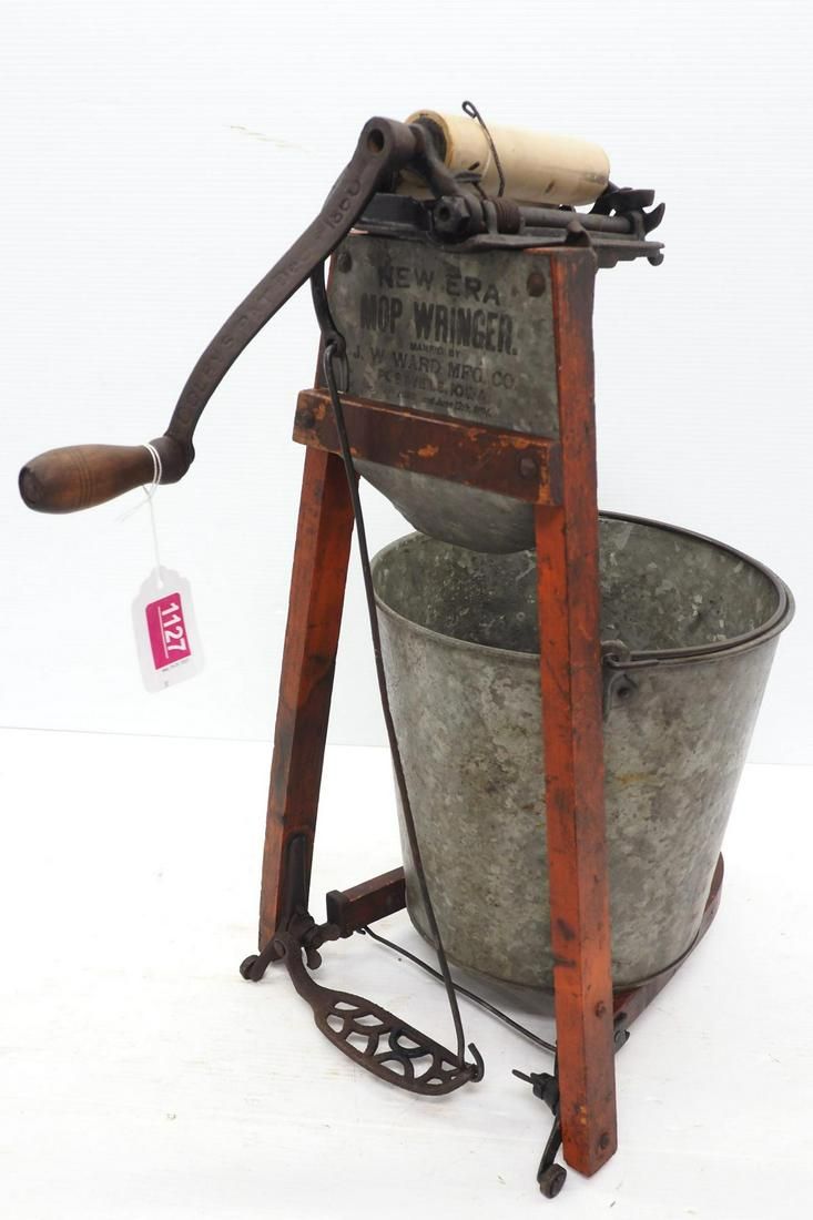 Lot 1127: New Era Mop Wringer