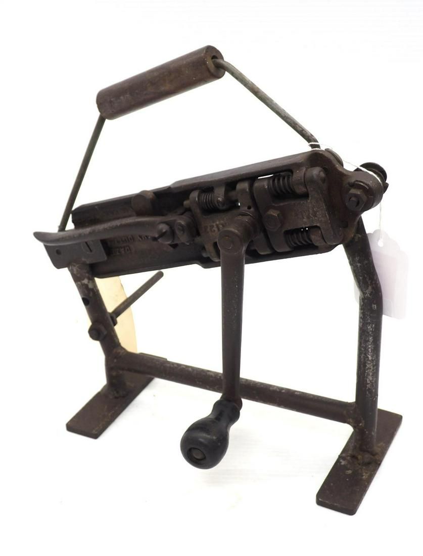 Lot 1160: Unusual Dazey hand-crank can opener
