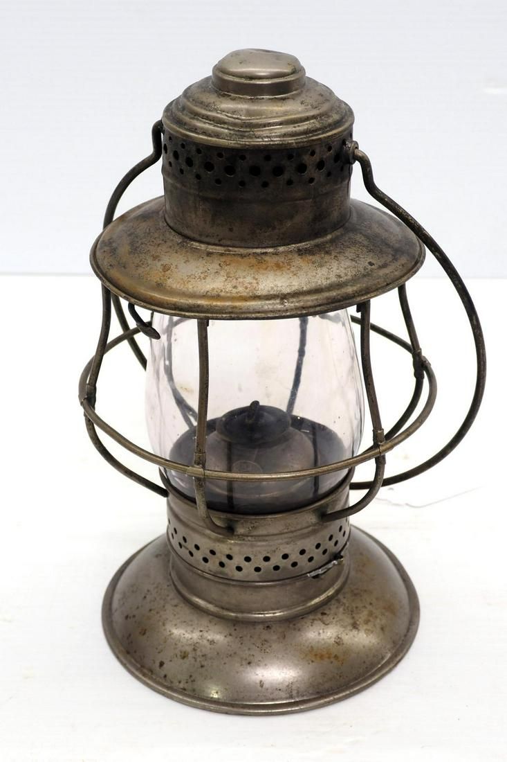 Lot 1203: Railroad conductor's lantern RE Dietz Co. No. 39