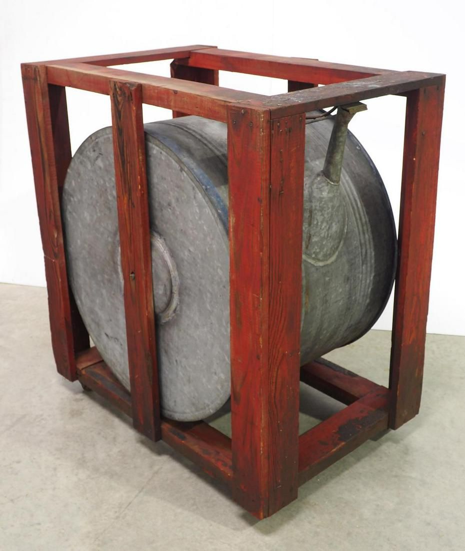 Lot 1222: Galvanized rocker fuel can store display