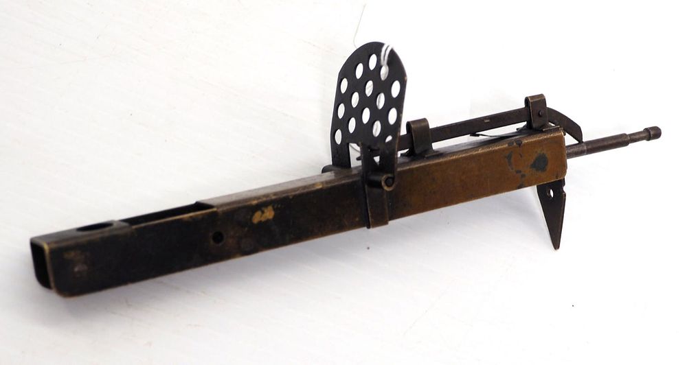 Lot 1227: Brass Never Fail trap gun 1922