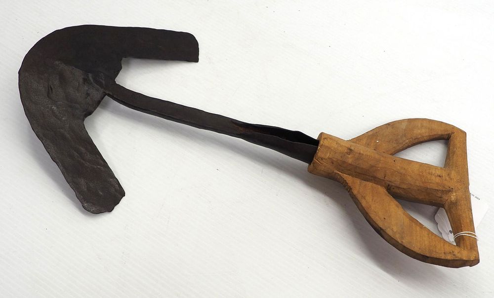 Lot 1242: Unusual soil tool