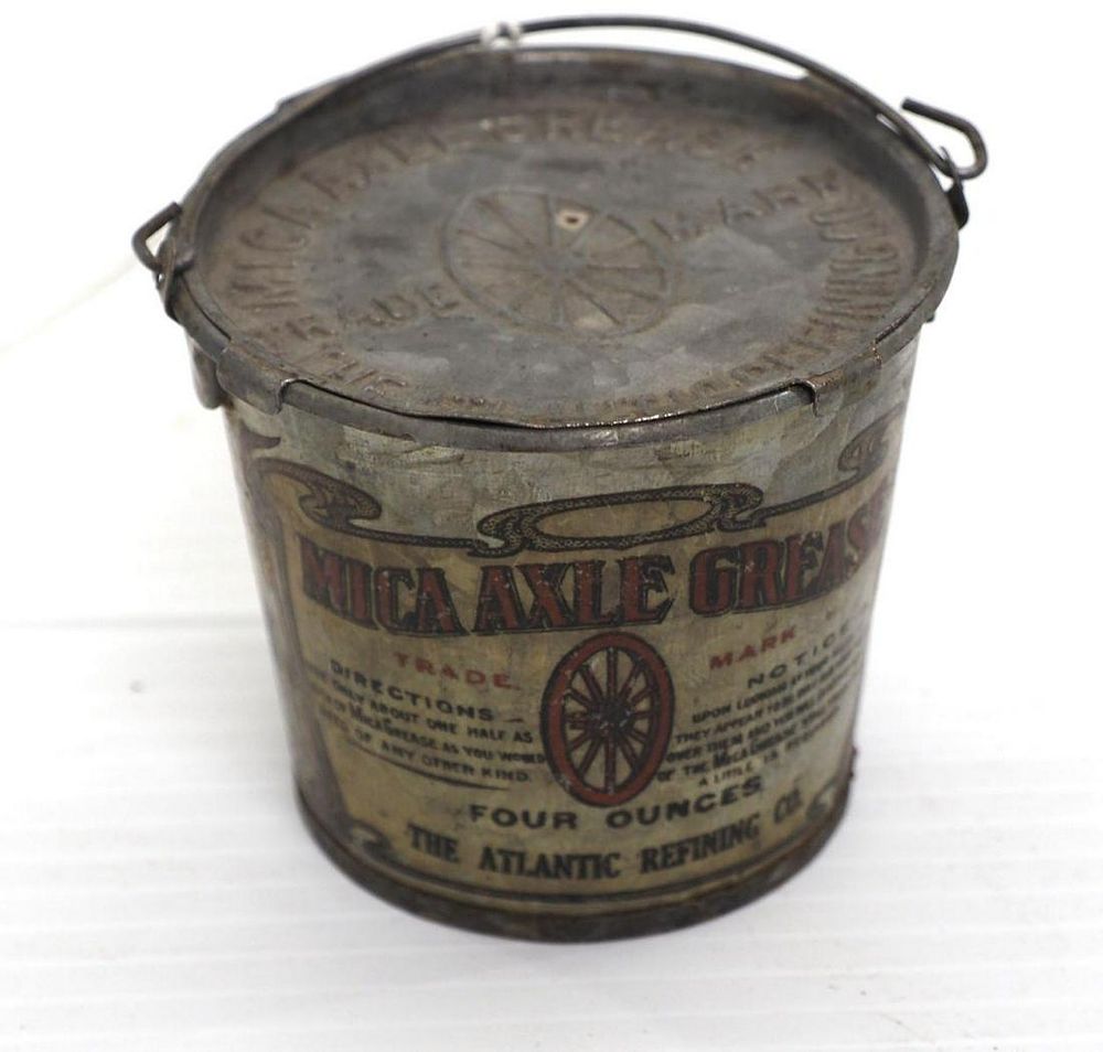 Lot 1270: Salesman sample 4 oz. Mica Axle Grease product pail