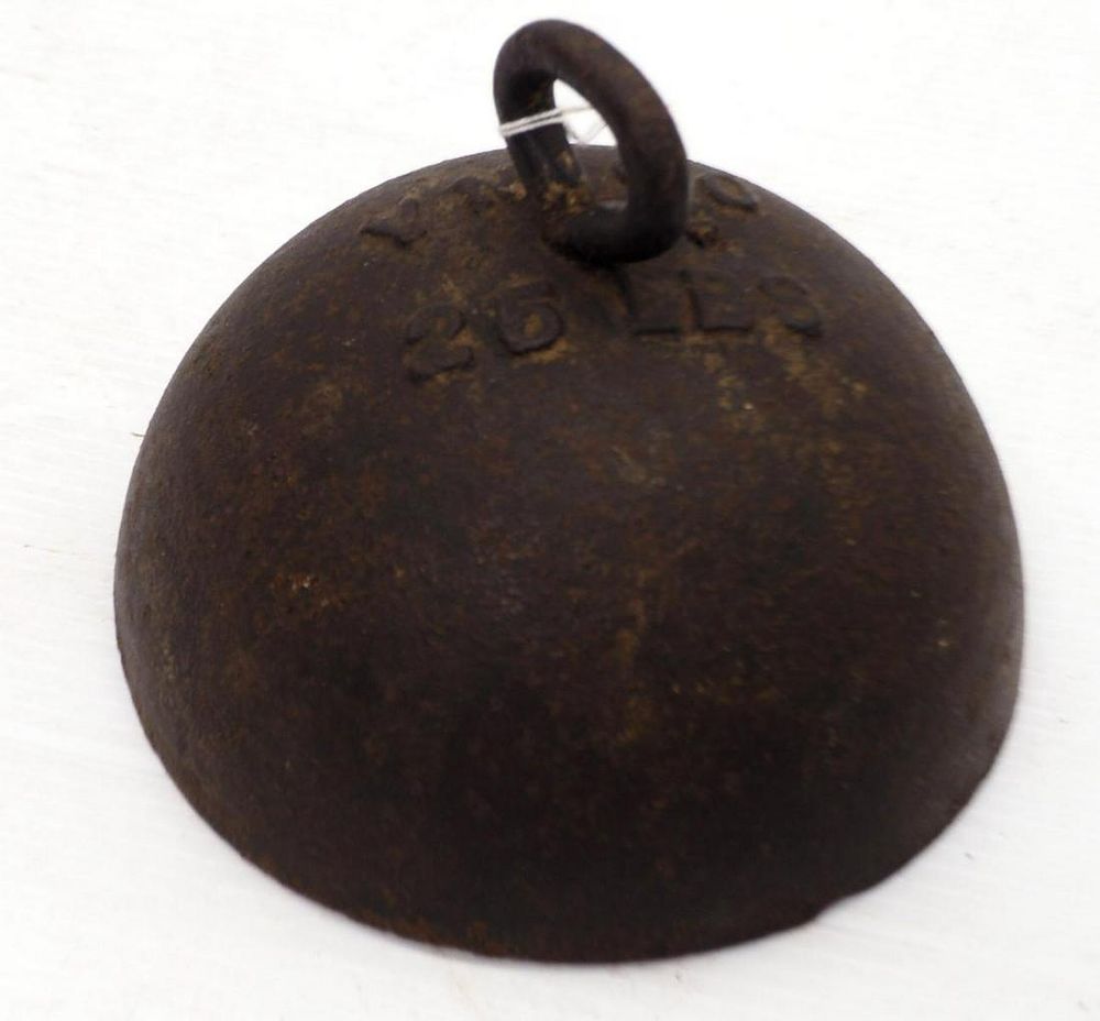 Lot 1302: BM Company cast iron horse tie