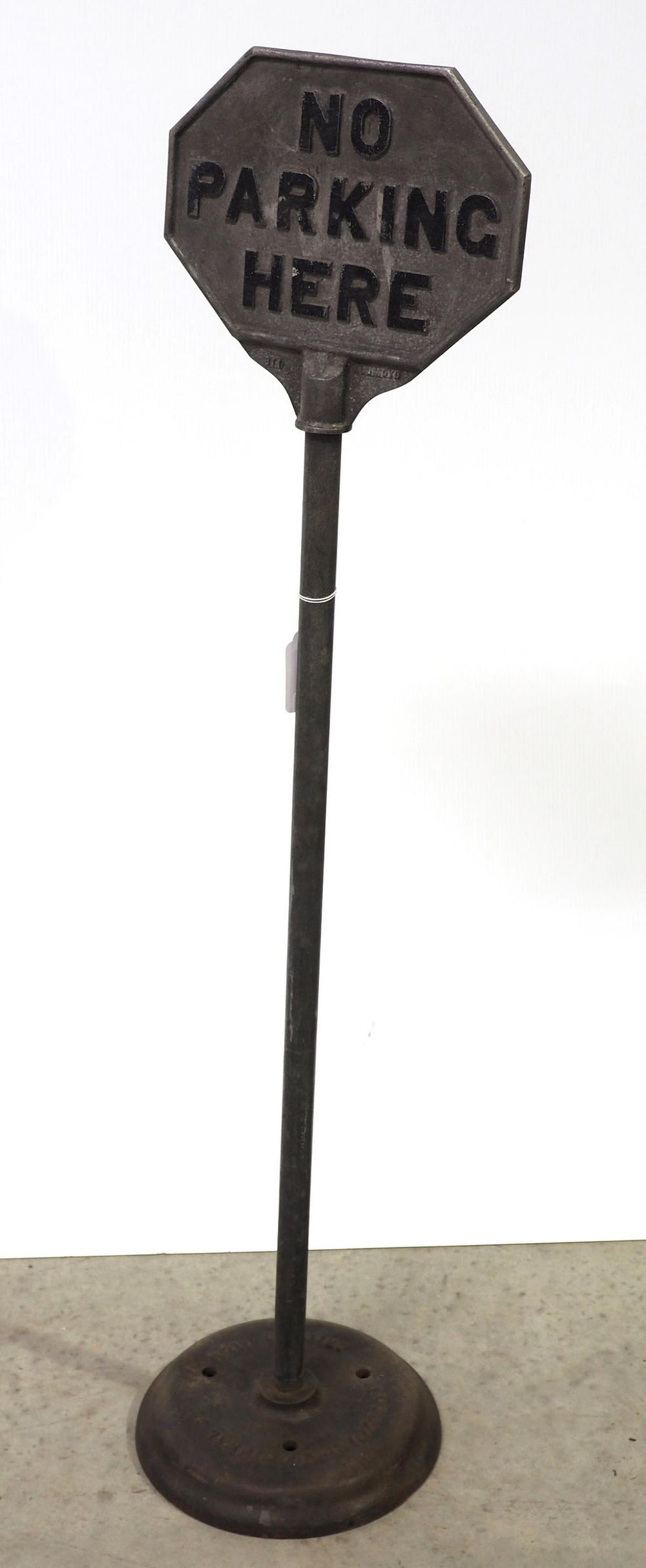 Lot 1343: No Parking Here aluminum street sign