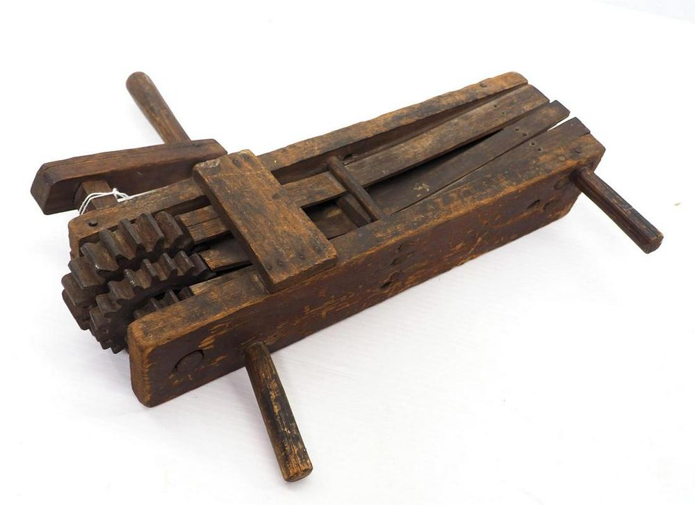 Lot 1370: Wooden hand-crank noise maker