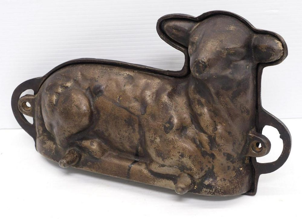 Lot 1397: Griswold cast iron sheep cake mold