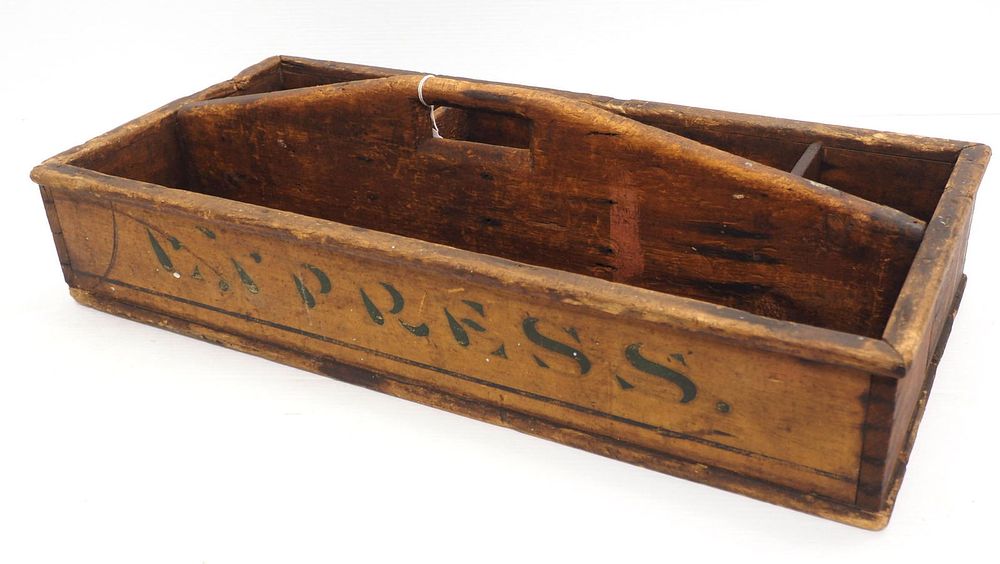 Lot 1398: Wooden tote box
