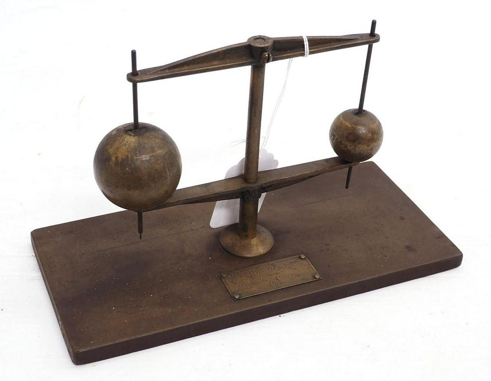 Lot 1401: Brass testing machine Tinus Olsen, Philadelphia Pennsylvania