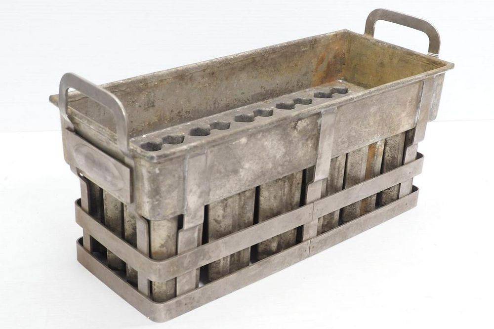 Lot 1474: Galvanized popsicle mold