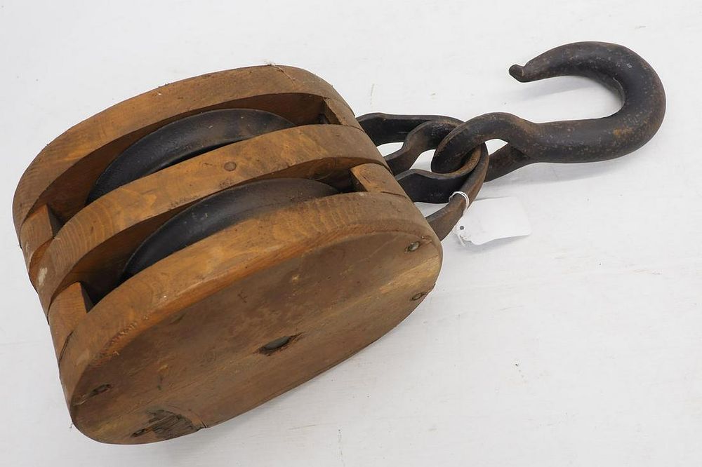 Lot 7: Wooden Pulley