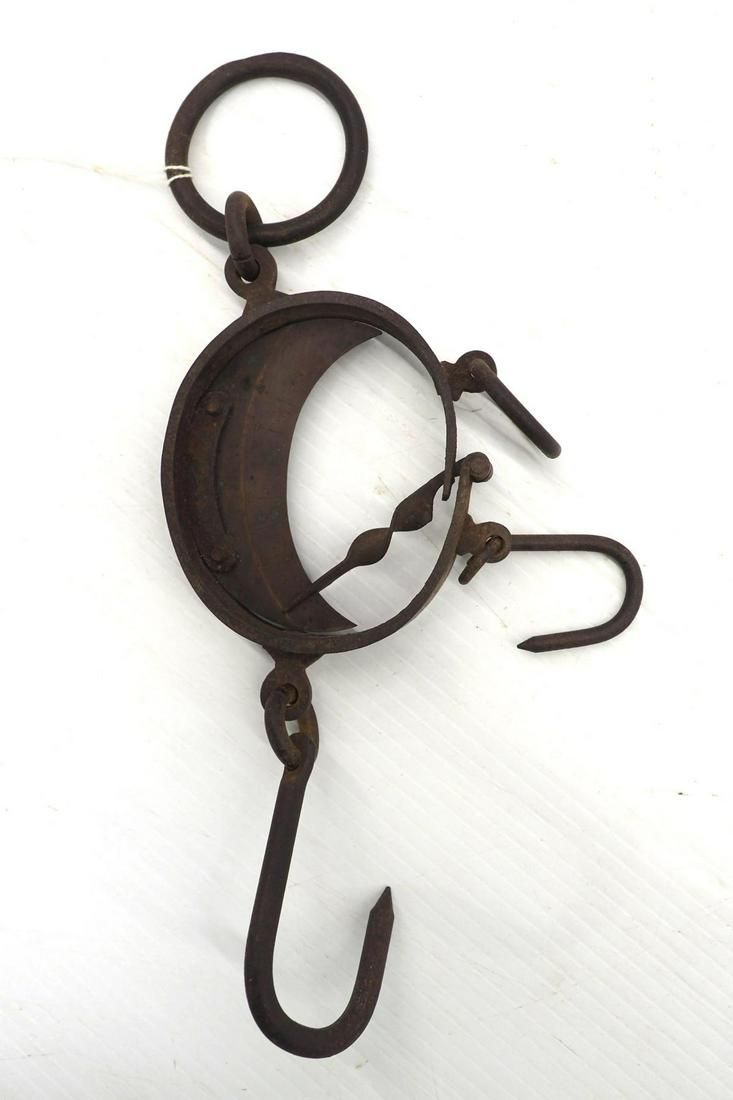 Lot 14: Hide Scale