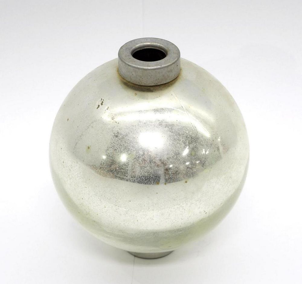 Lot 106: Silver Mercury lightning rod ball