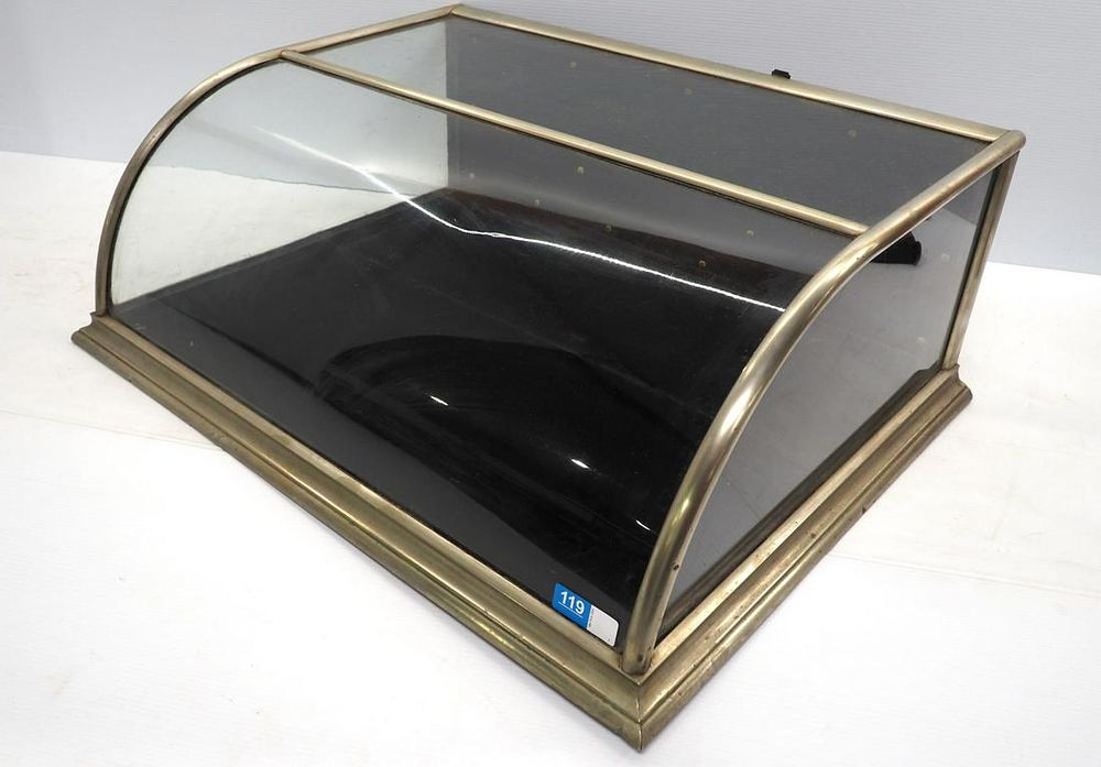 Lot 119: Curved glass & nickel showcase