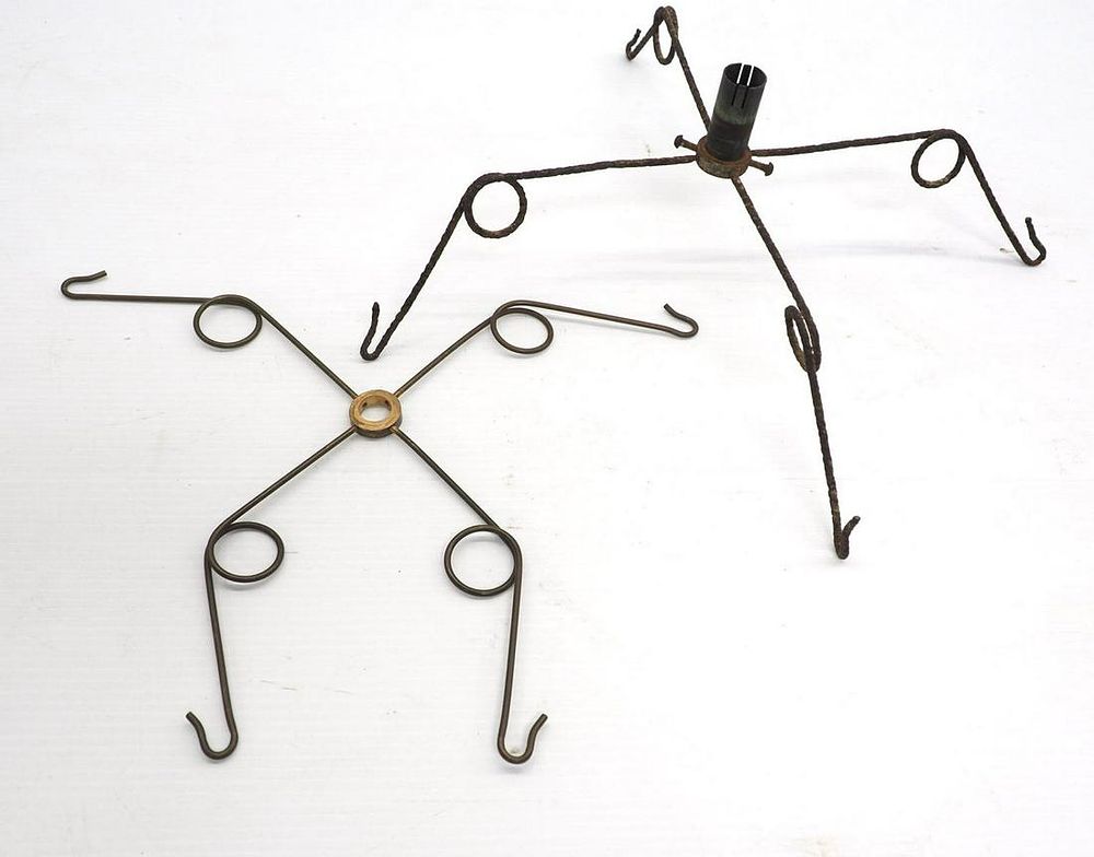 Lot 132: (2) Different pendant holders