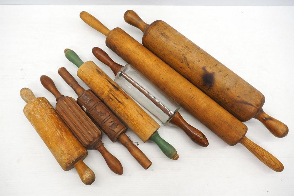 Lot 140: (7) Kitchen rolling pins