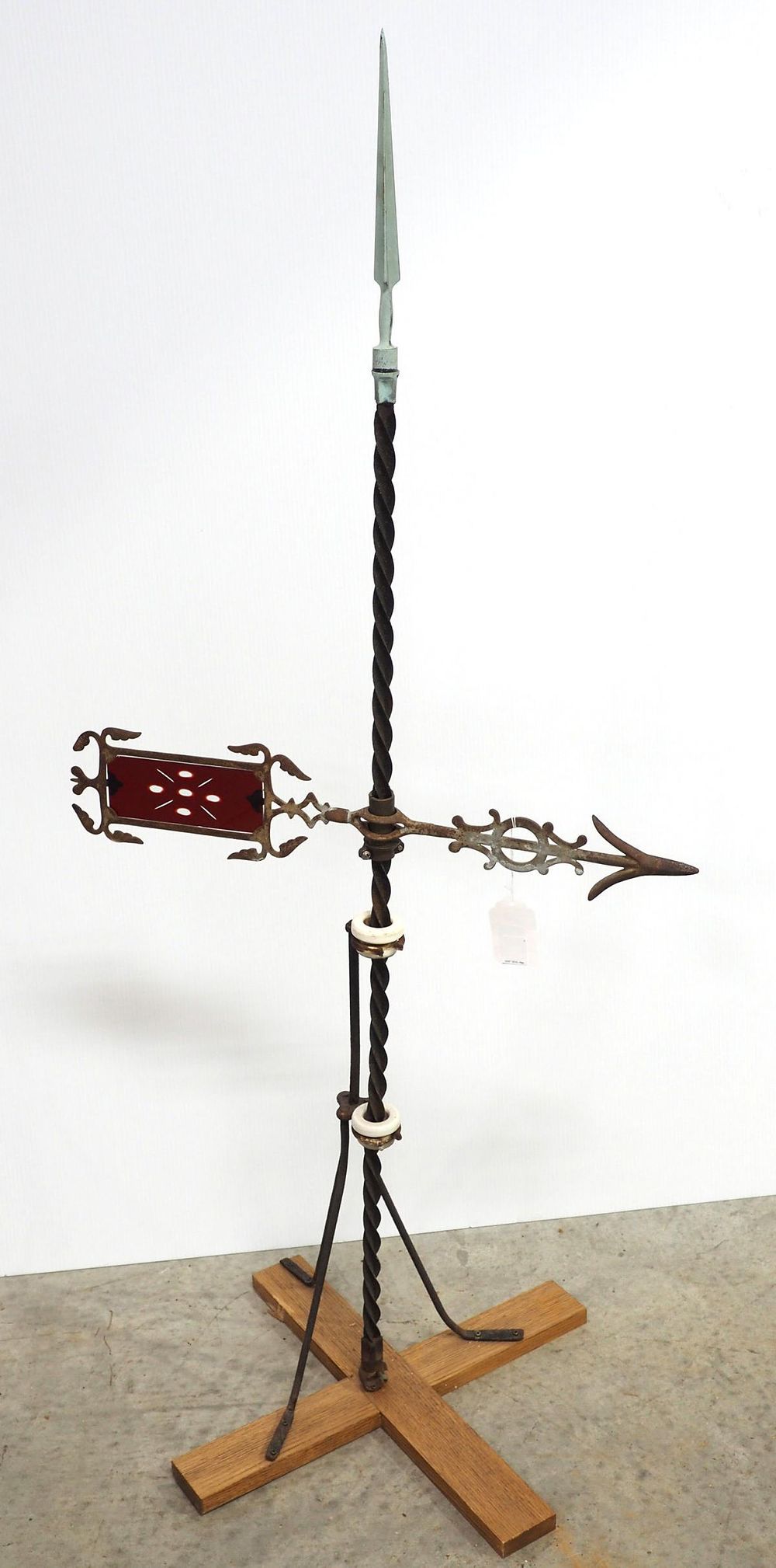 Lot 192: Red lines & balls arrow weathervane