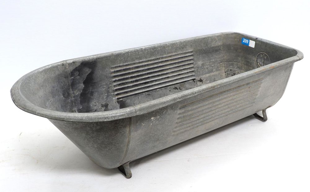 Lot 209: Child's galvanized bathtub