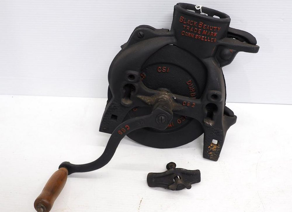 Lot 218: Black Beauty box-type corn sheller