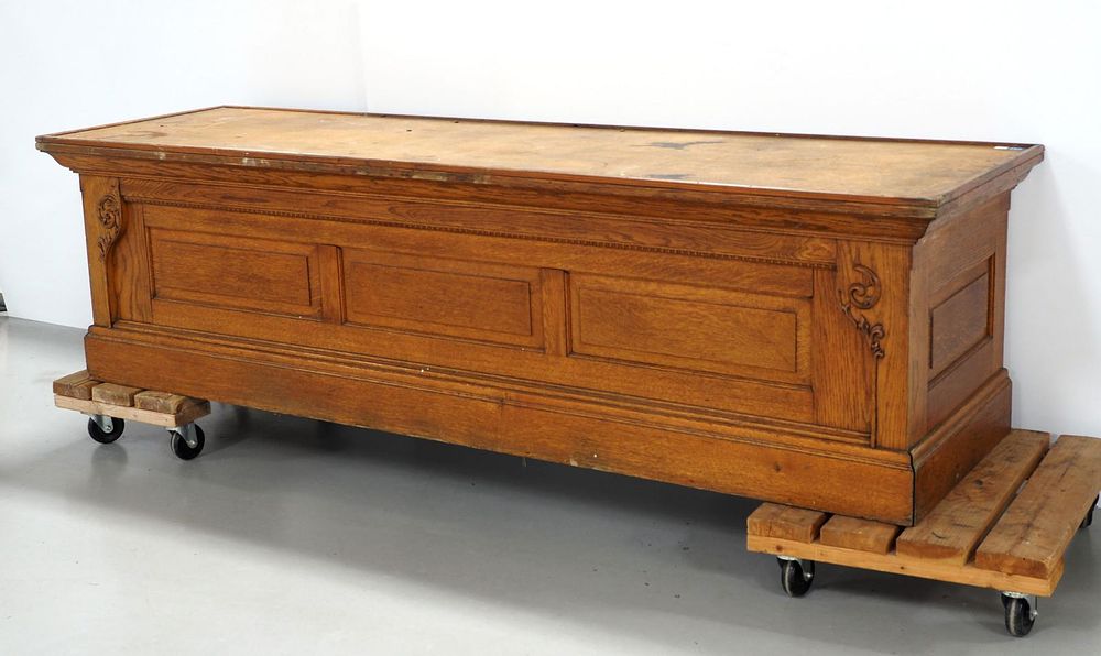 Lot 252: Oak store counter with plywood top