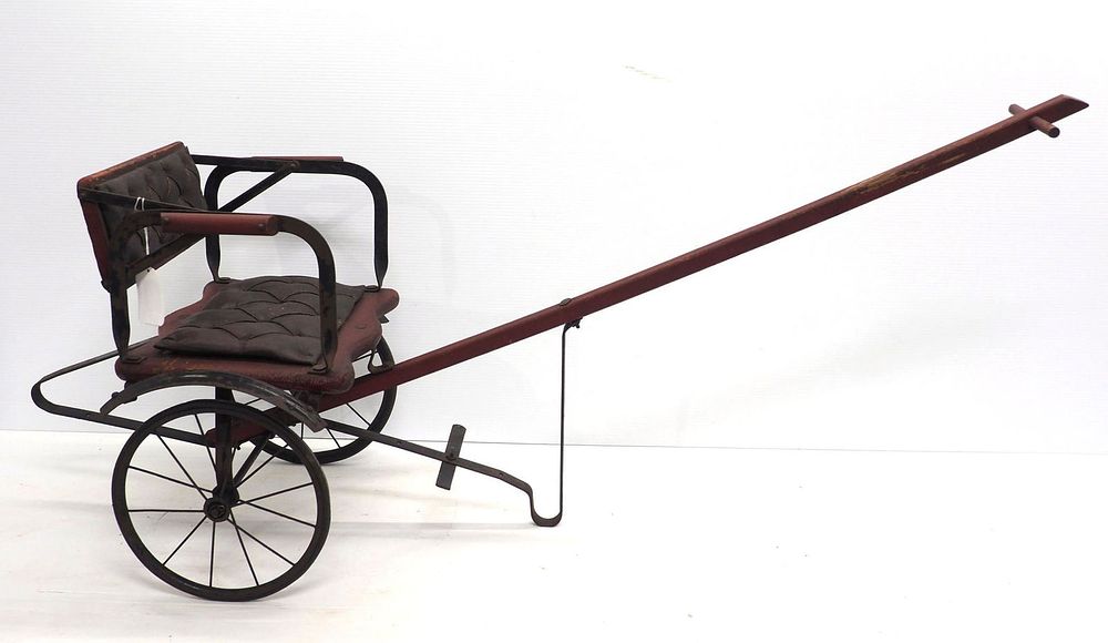 Lot 258: Child's 2-wheel pull cart