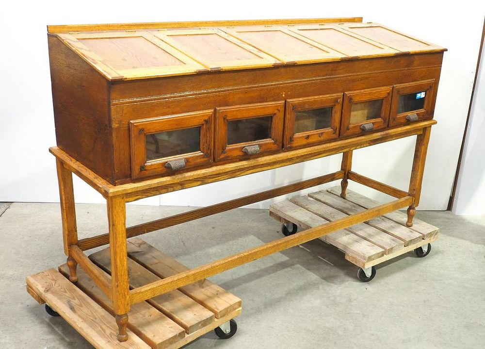 Lot 296: Oak 5-compartment seed counter