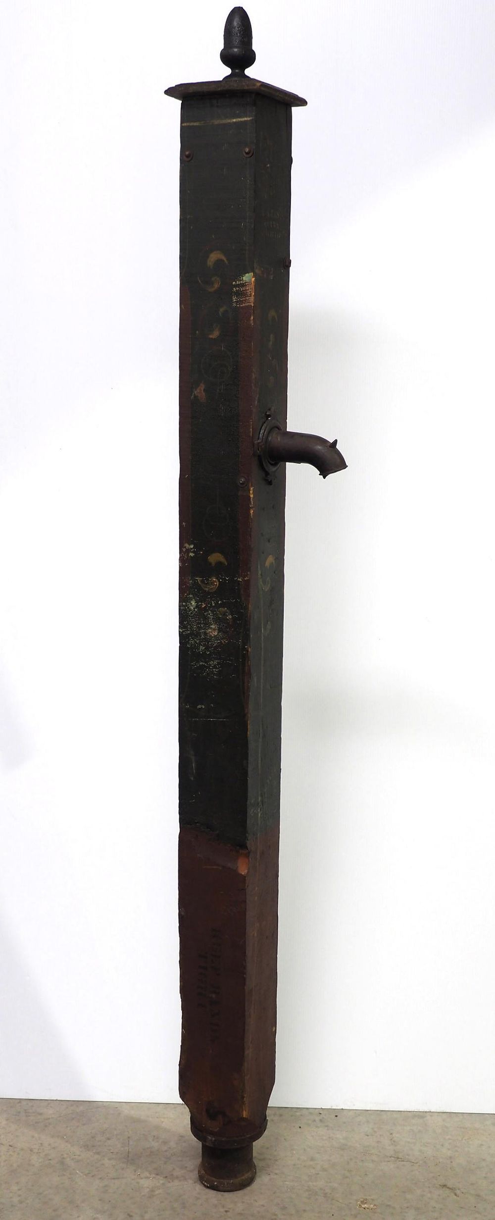 Lot 316: Rich Pump Company wooden hand water pump