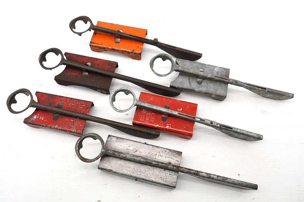 Lot 342: (6) Oakes egg scales