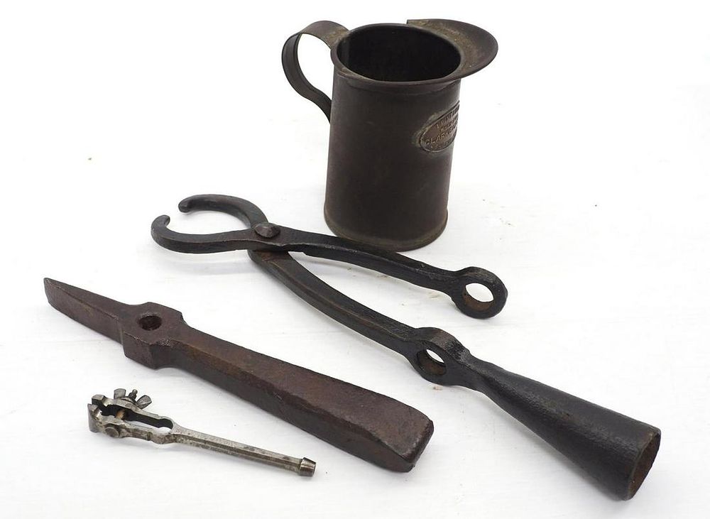 Lot 572: Misc farm items