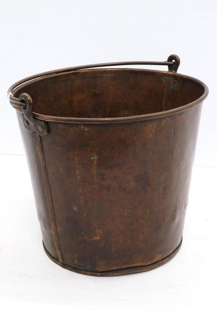 Lot 574: Brass bucket