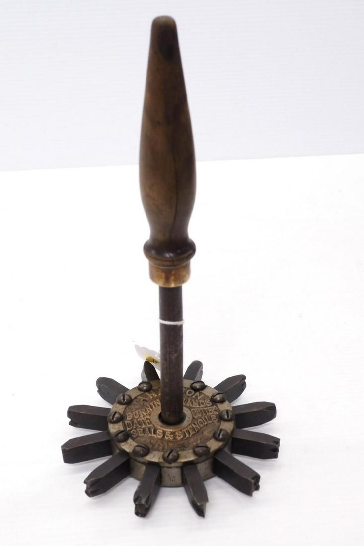 Lot 579: Hanson log marking tool