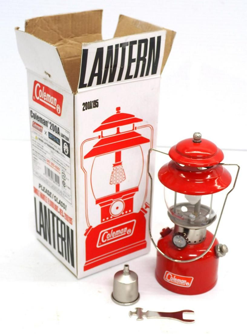 Lot 600: Coleman 200A Lantern, dealer giveaway