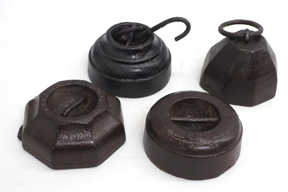 Lot 603: (4) Misc. cast iron horse ties