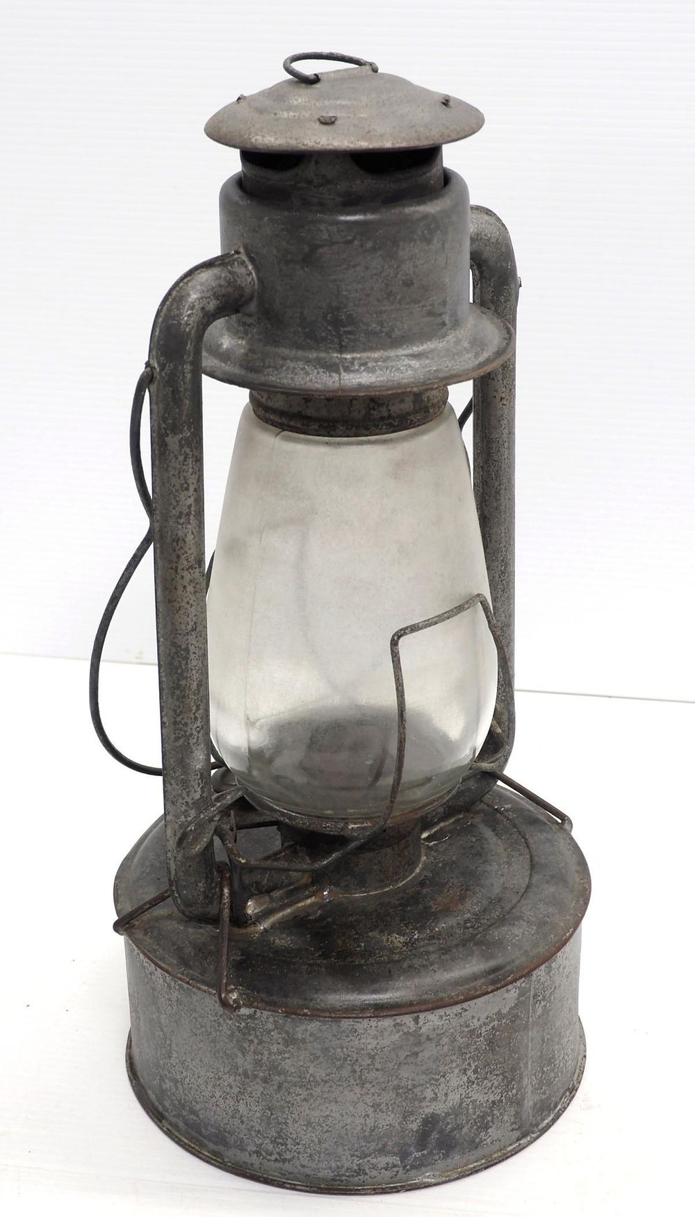 Lot 622: Unusual barn lantern