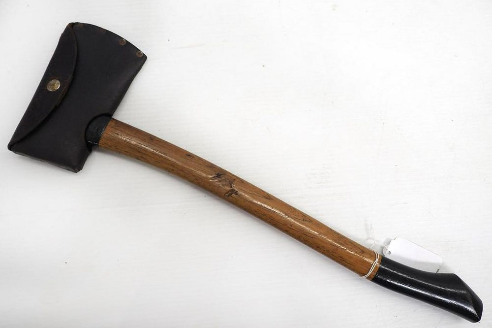Lot 661: Buhl & Sons axe