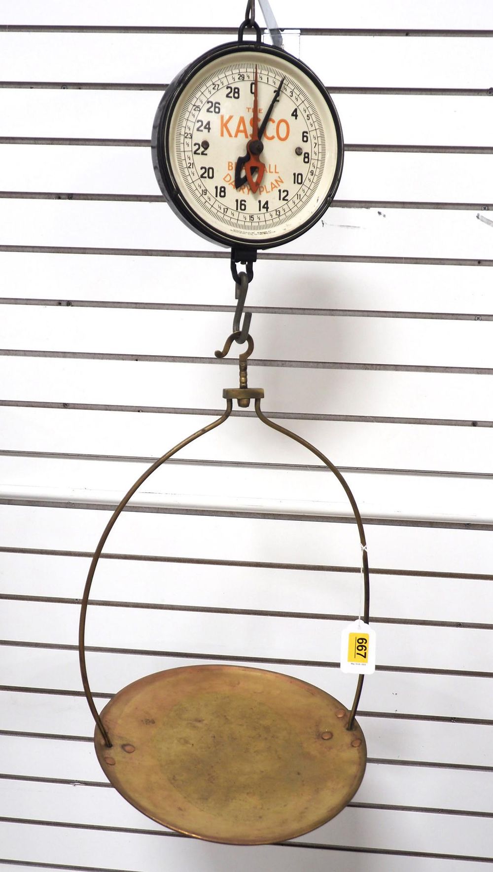 Lot 667: Kasco Dairy Plan hanging scale