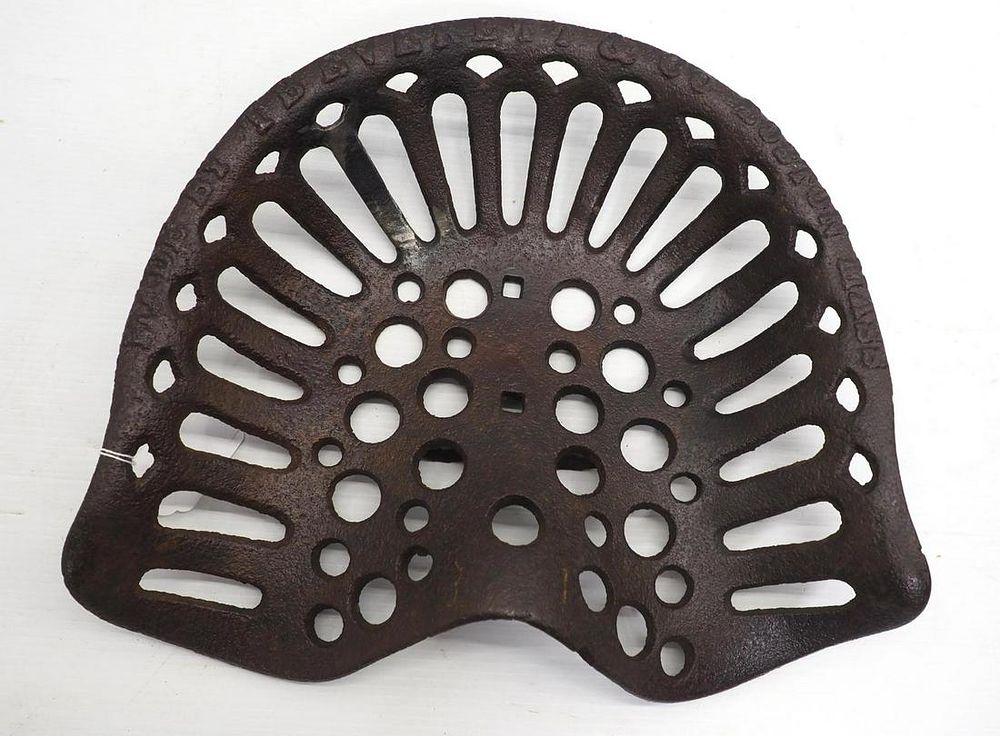 Lot 675: TB Everett & Company cast iron seat